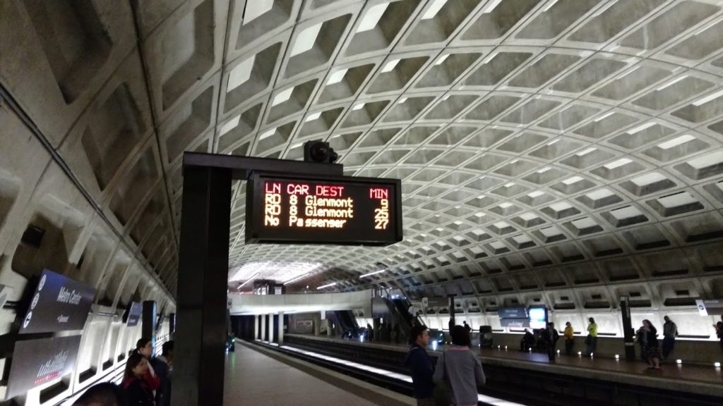 DC Metrorail station platform